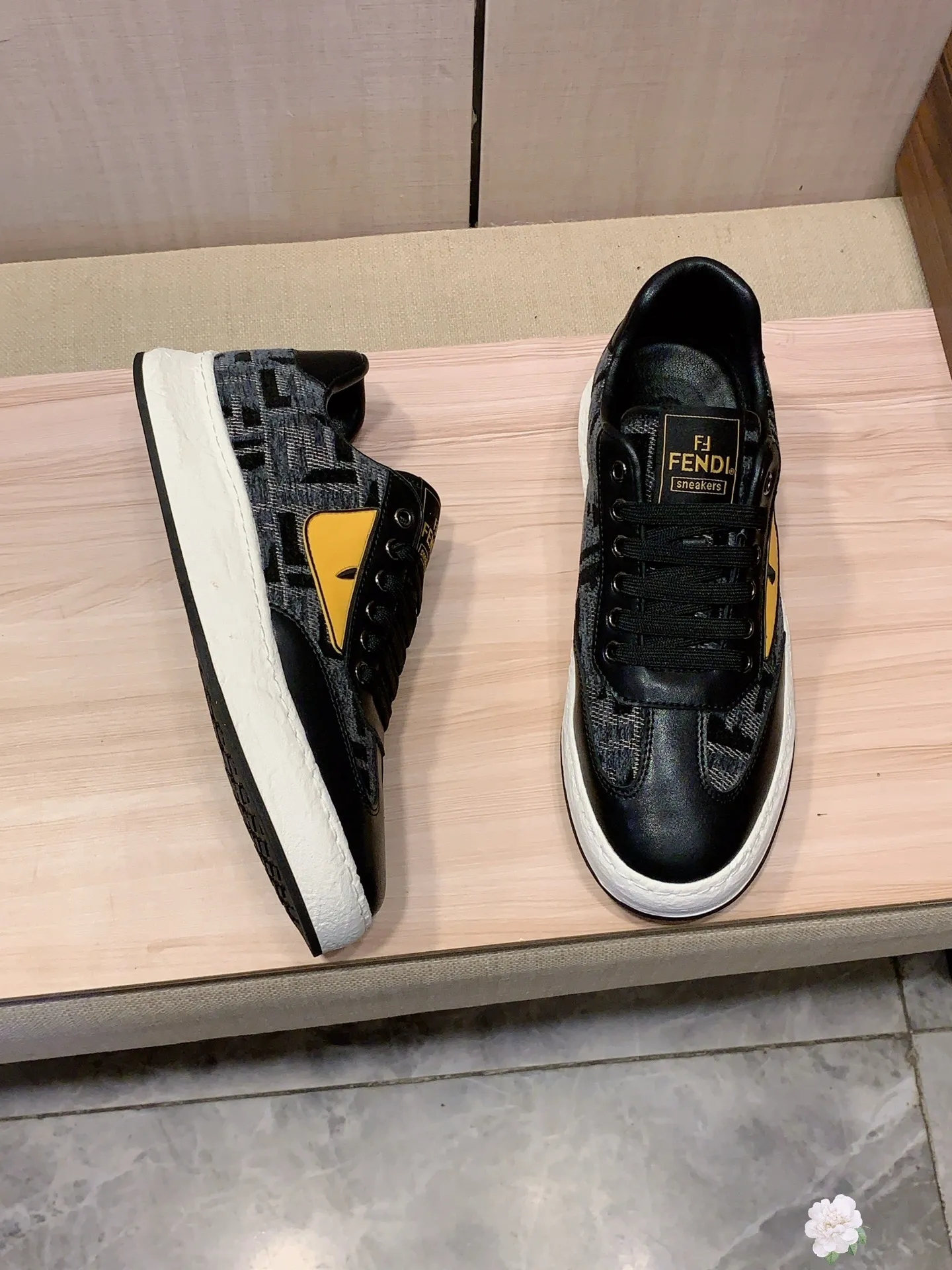 Men's men's shoes 💰420💰💰🎩🎩[Lightning][Lightning] "FENDI*" The latest and most popular casual shoes, top brand [Seduce] luxury ~ purchasing agent, top quality ~. [Strong] The upper is made of imported breathable cowhide with fabric material ➕ Breathable sheepskin feet (•) and fine workmanship. The original stylish and stylish soft rubber wear-resistant and non-slip outsole is light and comfortable on the feet. The real thing looks better when photographed in person. No. 122: code: 38-44, 5️⃣ colors selected